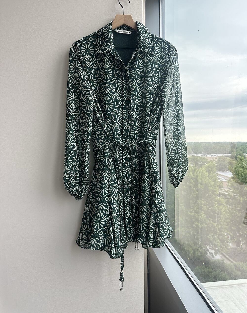 ZARA Green White Floral Dress Women Long Sleeve Collared Neck Regular M